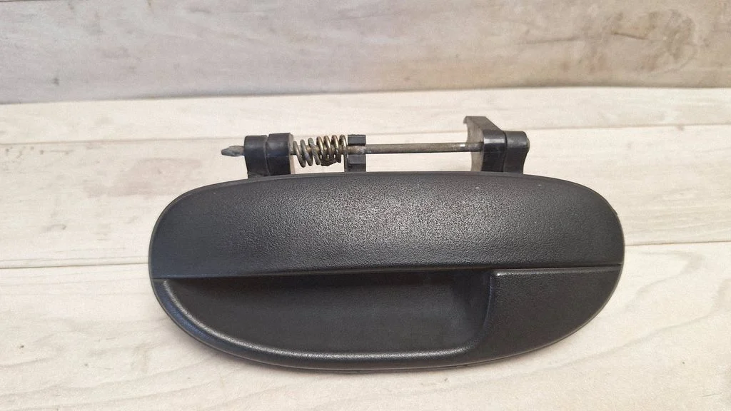 Rear door exterior handle – rear left
