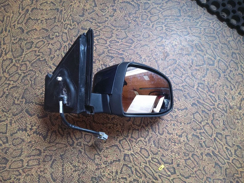 Front door electric wing mirror – Ford Mondeo MK IV (2007-2014)