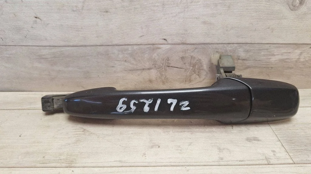 Rear door exterior handle – rear left