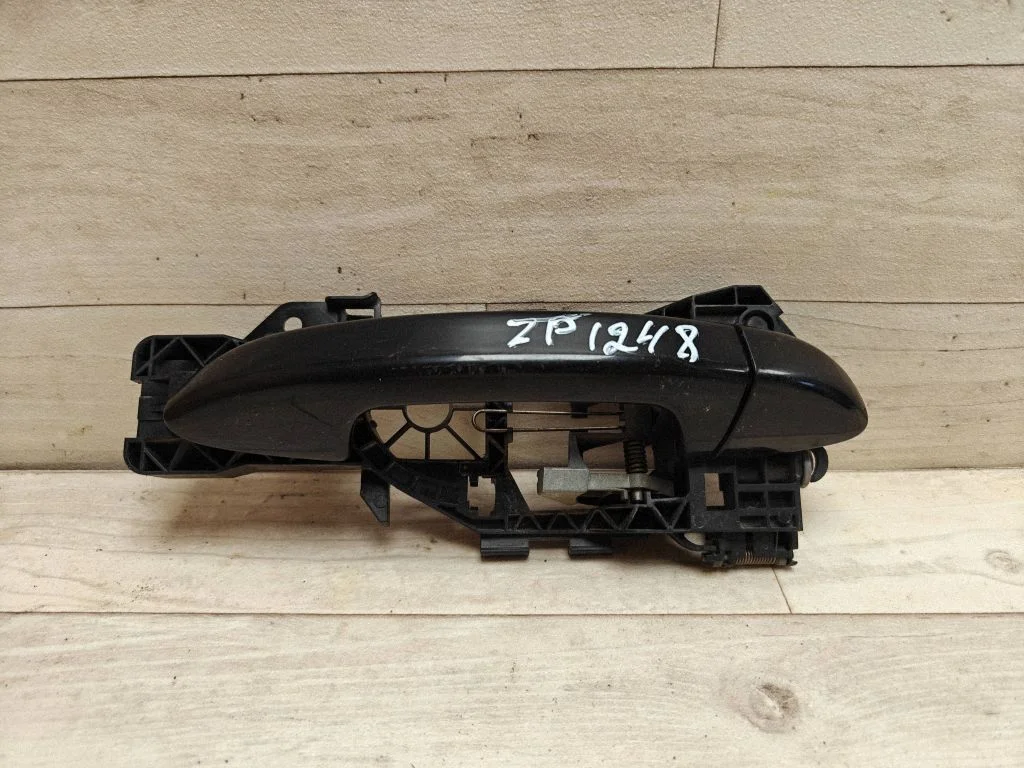 Tagaukse välimine käepide 3C0837886J