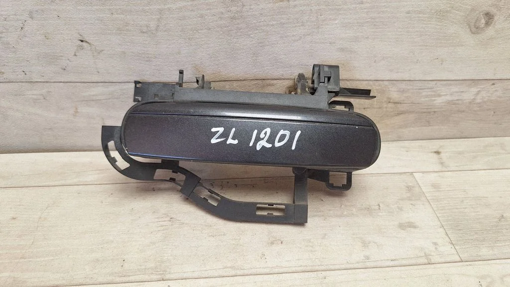 Rear door exterior handle – rear left