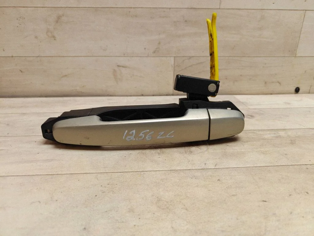 Rear door exterior handle 242305