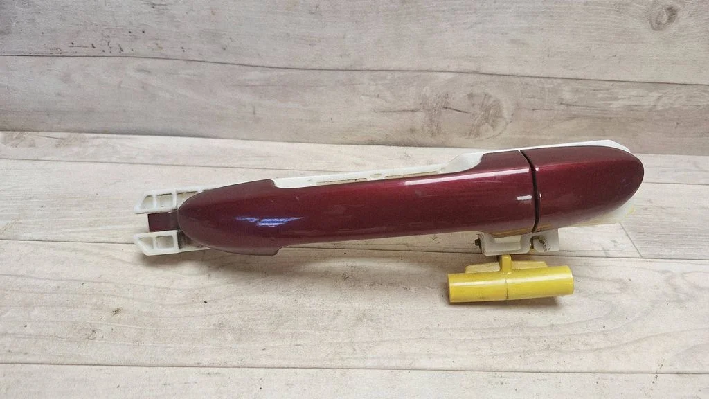 Rear door exterior handle – rear right