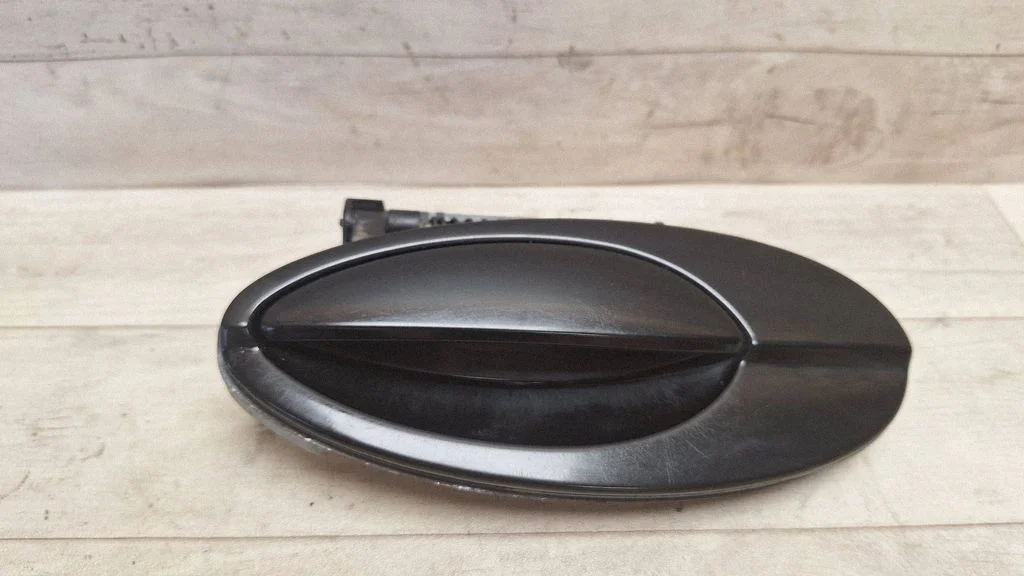 Rear door exterior handle 9642929180
