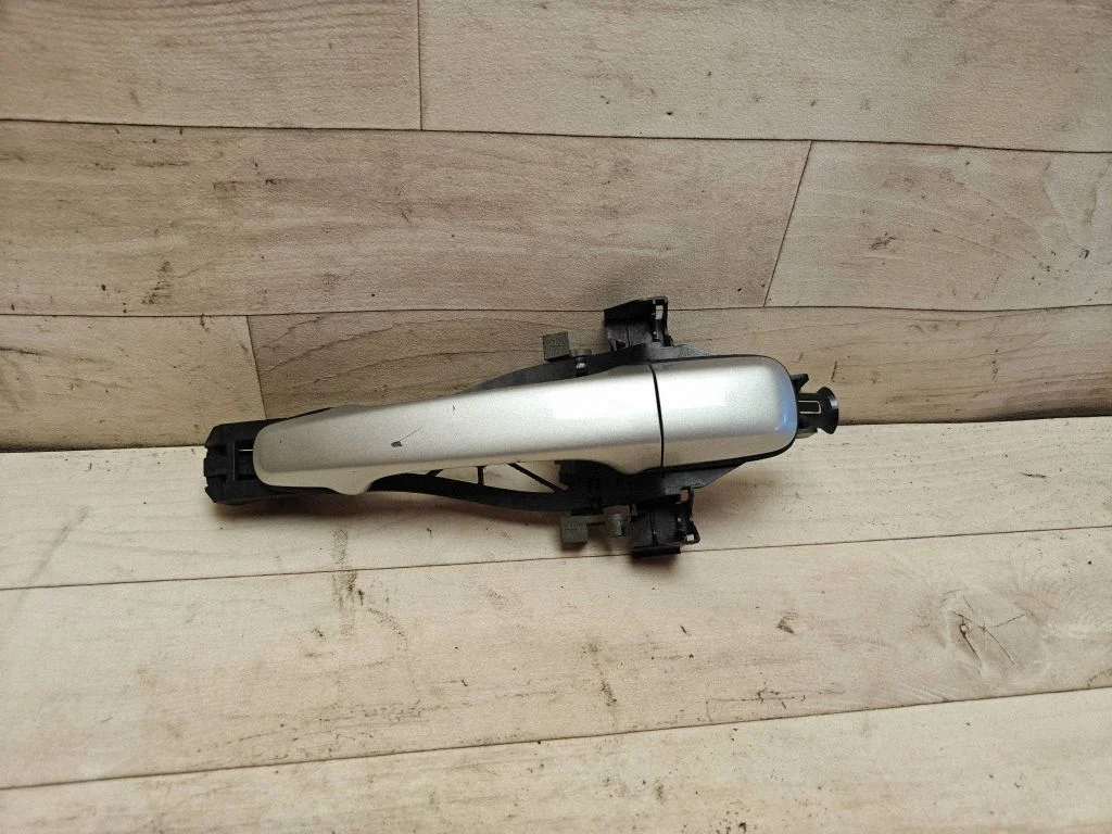Rear door exterior handle 30663866