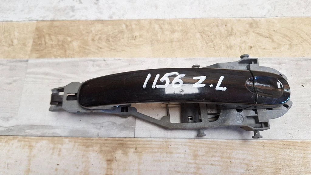 Rear door exterior handle – Volkswagen Jetta V (2005-2010)