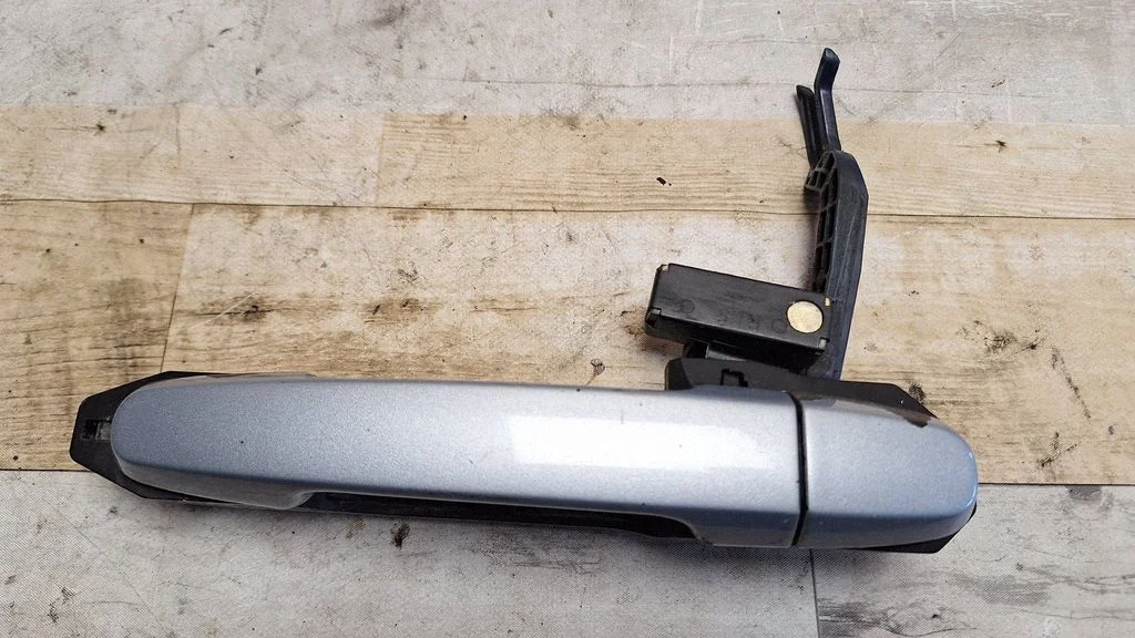 Rear door exterior handle 242305