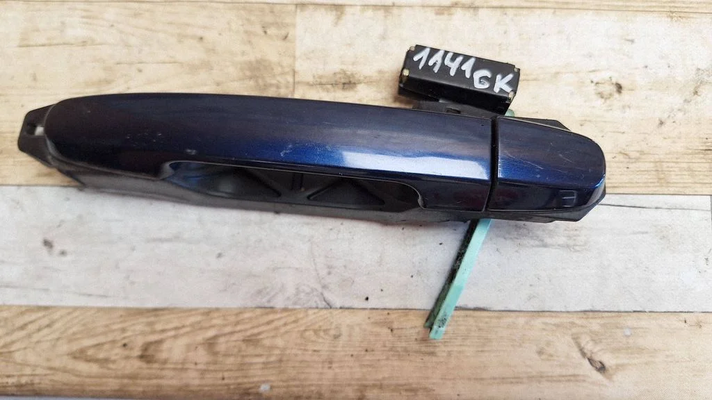 Rear door exterior handle – rear left