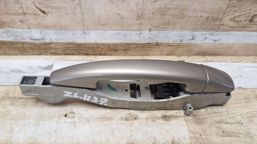 Rear door exterior handle 9682508180