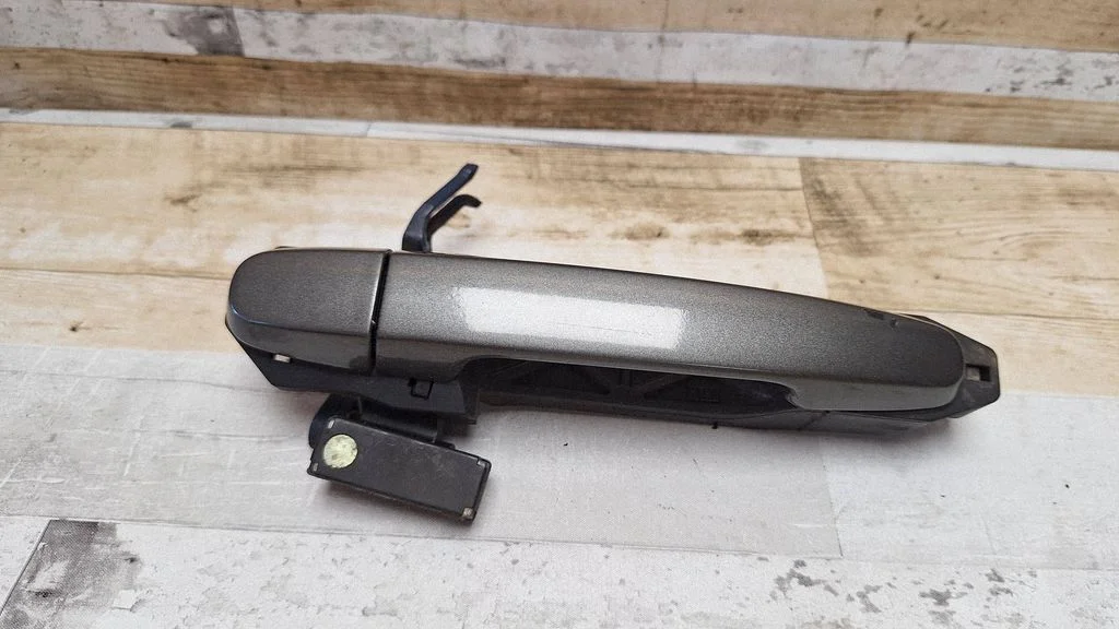 Rear door exterior handle – rear left