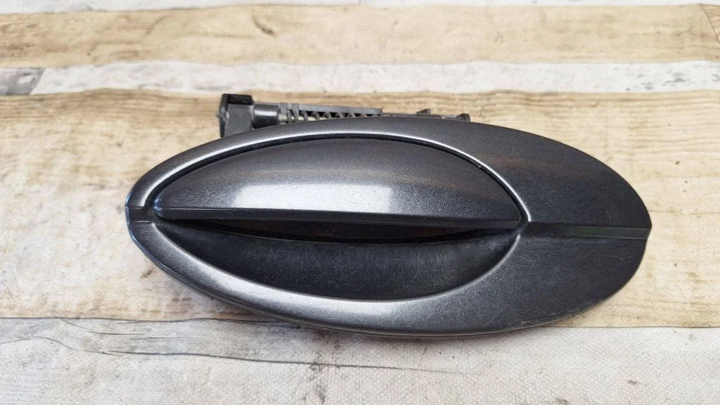 Rear door exterior handle 9642929180