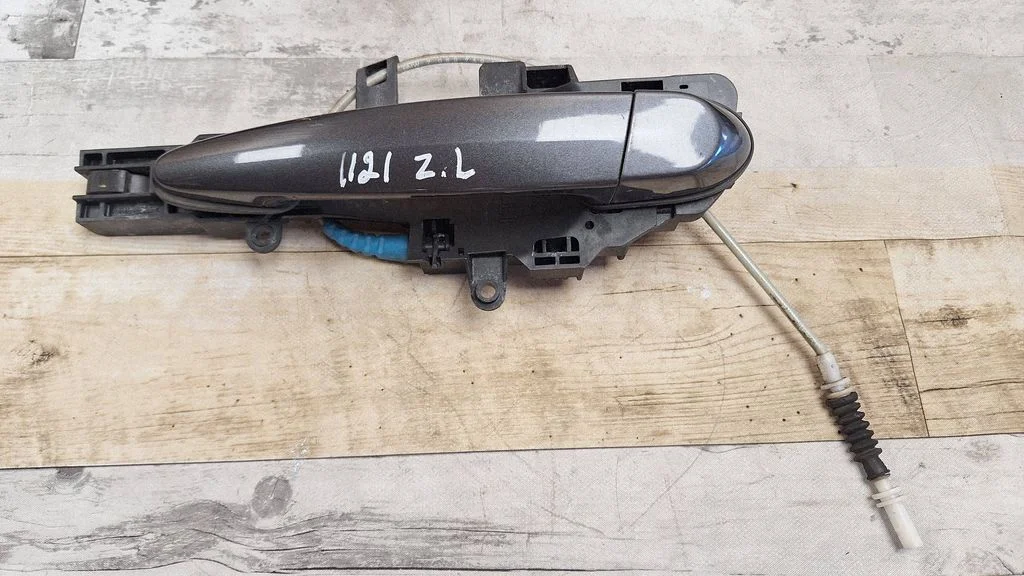 Rear door exterior handle – rear left