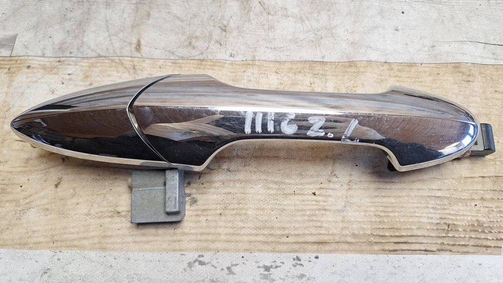 Rear door exterior handle – Honda FR-V (2004-2009)
