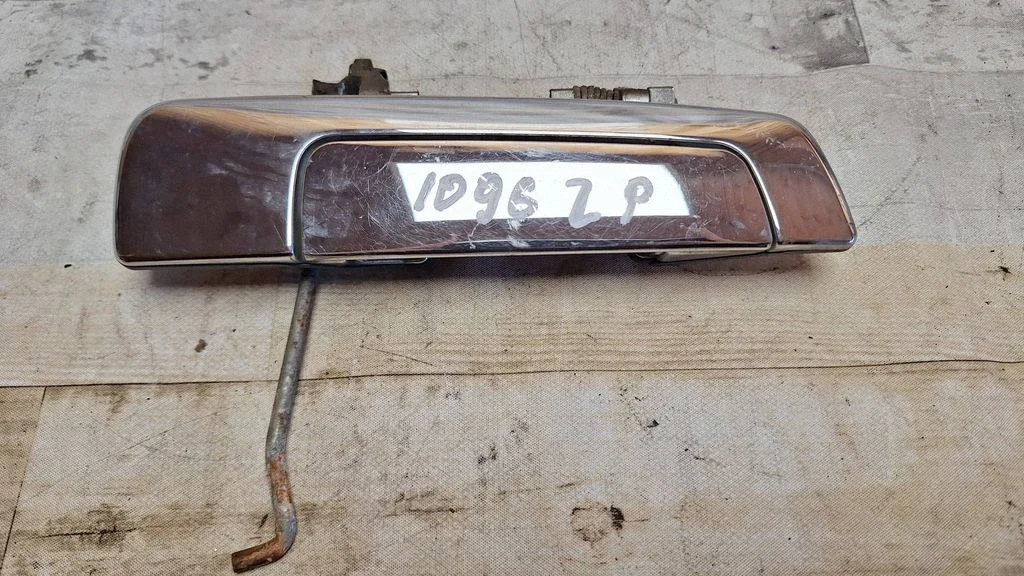 Klamka zewnętrzna drzwi tylnych MR435962