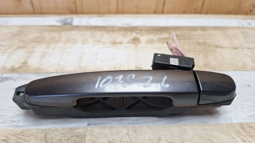 Rear door exterior handle – rear left