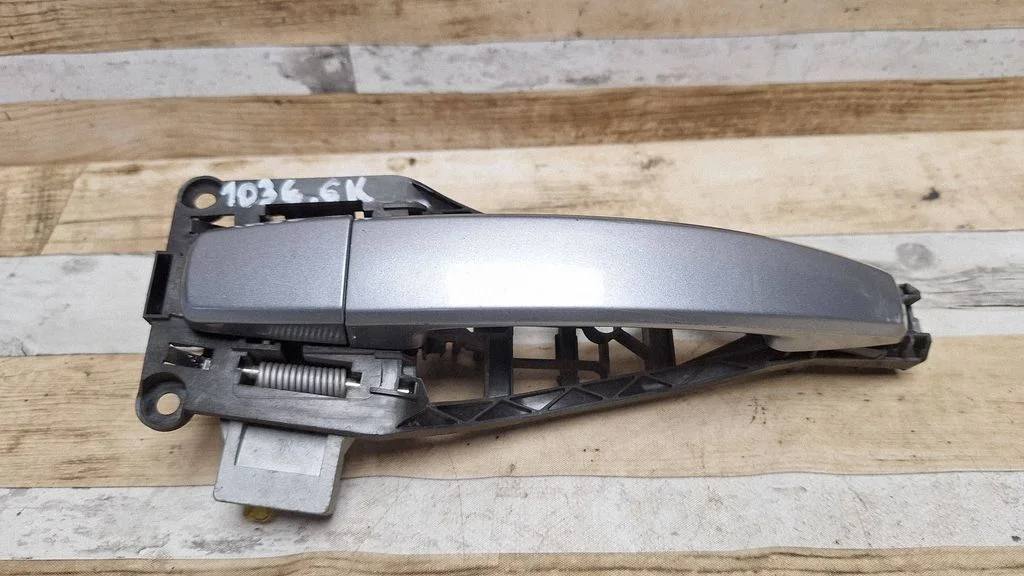 Rear door exterior handle – rear left