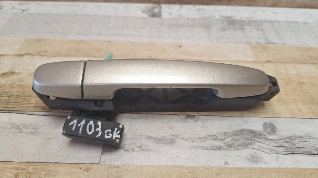 Rear door exterior handle – rear left