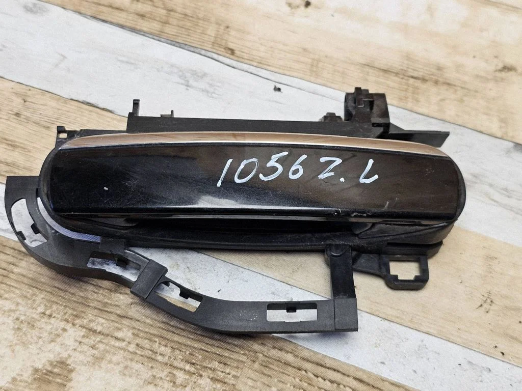 Tagaukse välimine käepide 4F0837885