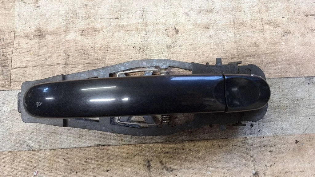 Rear door exterior handle 1T0839886A