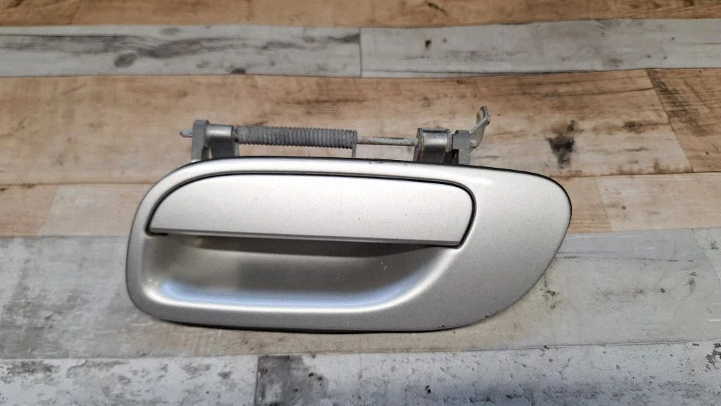 Rear door exterior handle – rear left