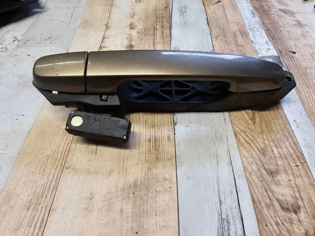 Rear door exterior handle 242305