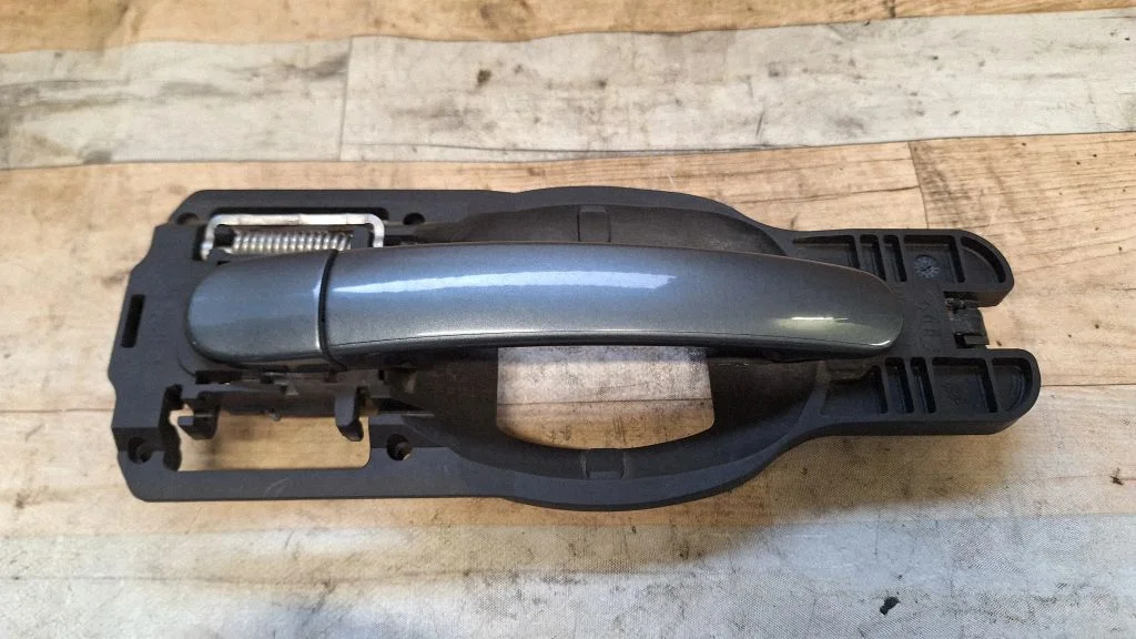 Rear door exterior handle 153352010