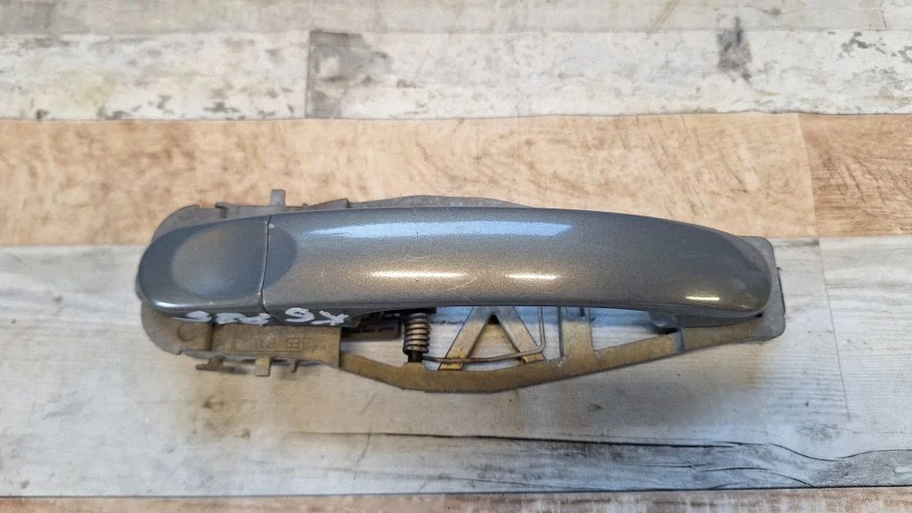 Rear door exterior handle – rear left