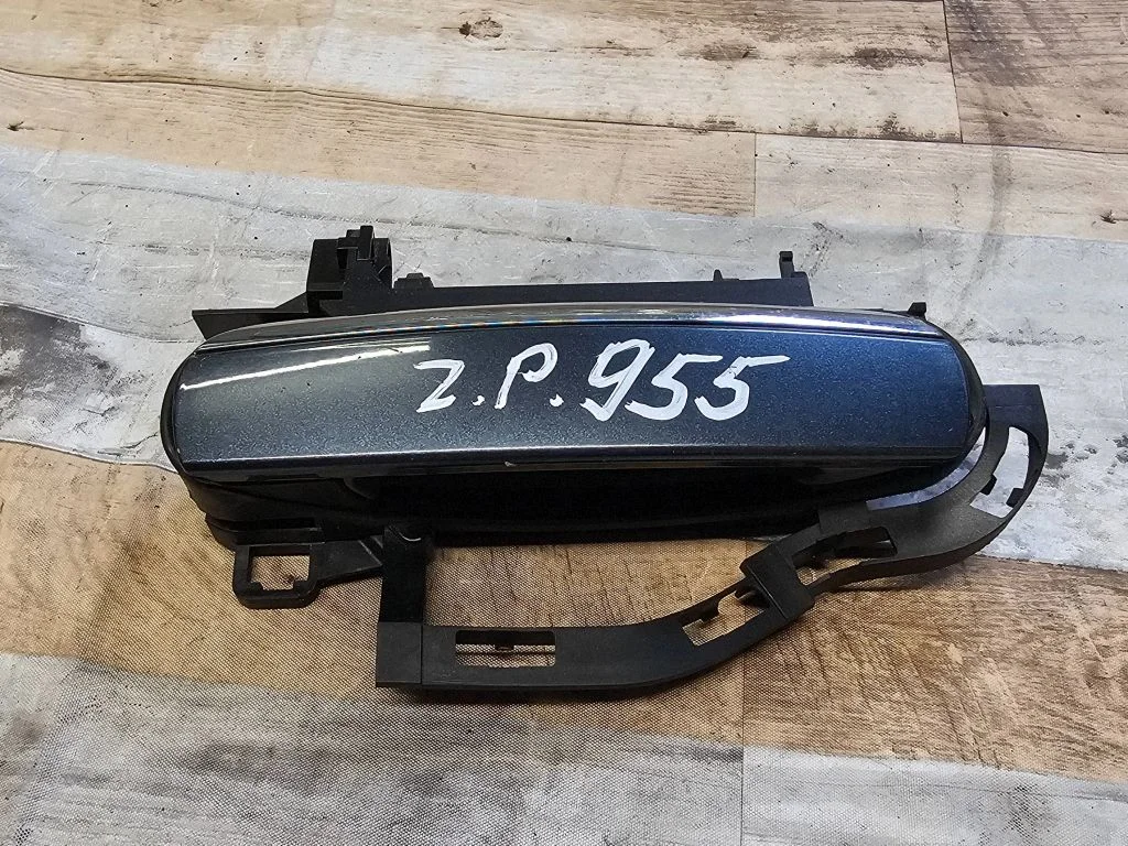 Rear door exterior handle 4F0837886