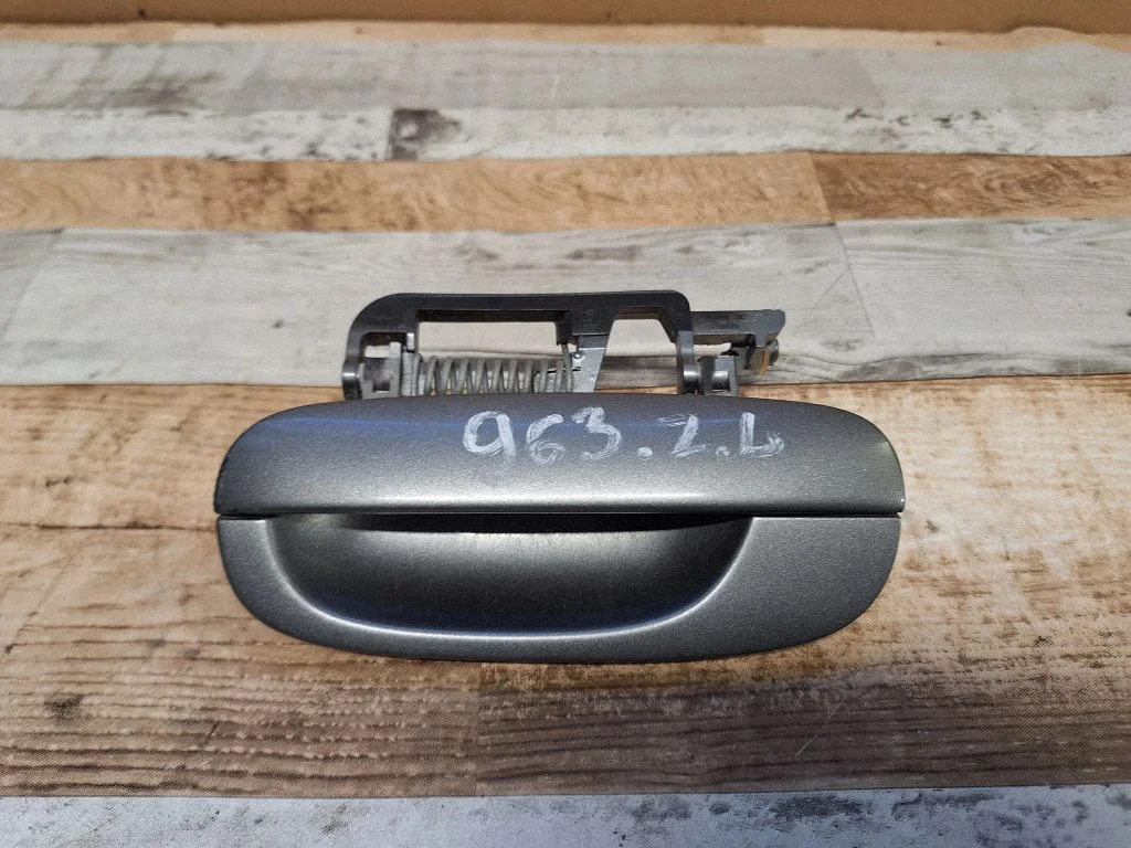 Rear door exterior handle