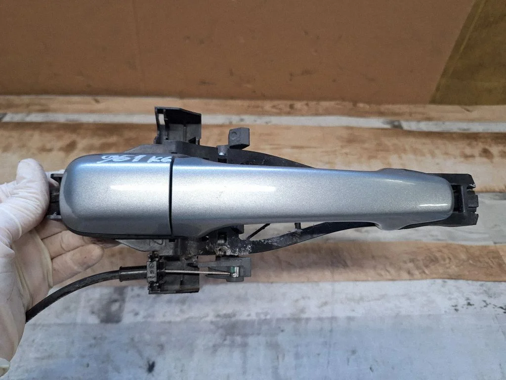 Rear door exterior handle – rear left