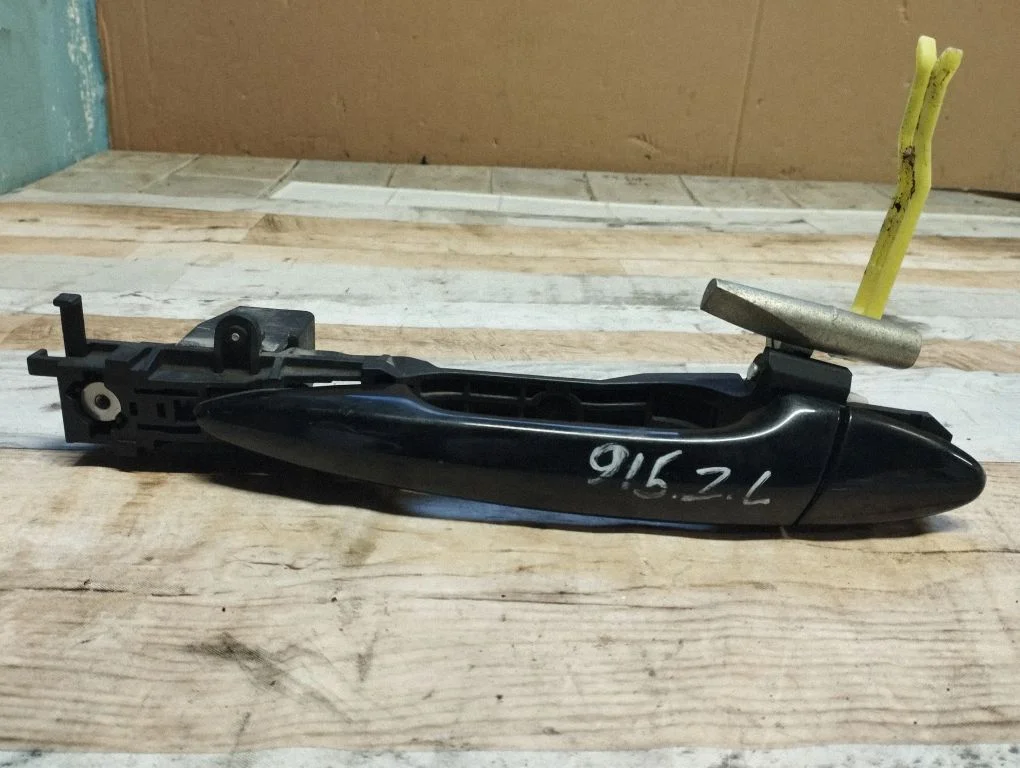 Rear door exterior handle – rear left