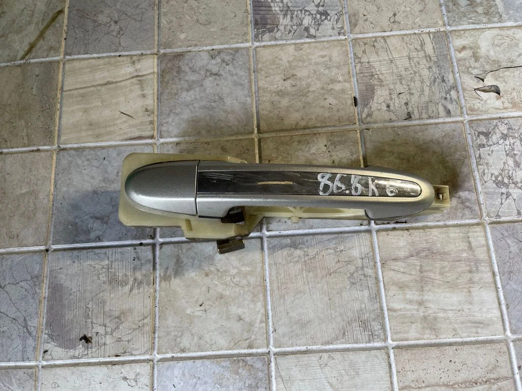 Rear door exterior handle – Hyundai Santa Fe (2006-2012)