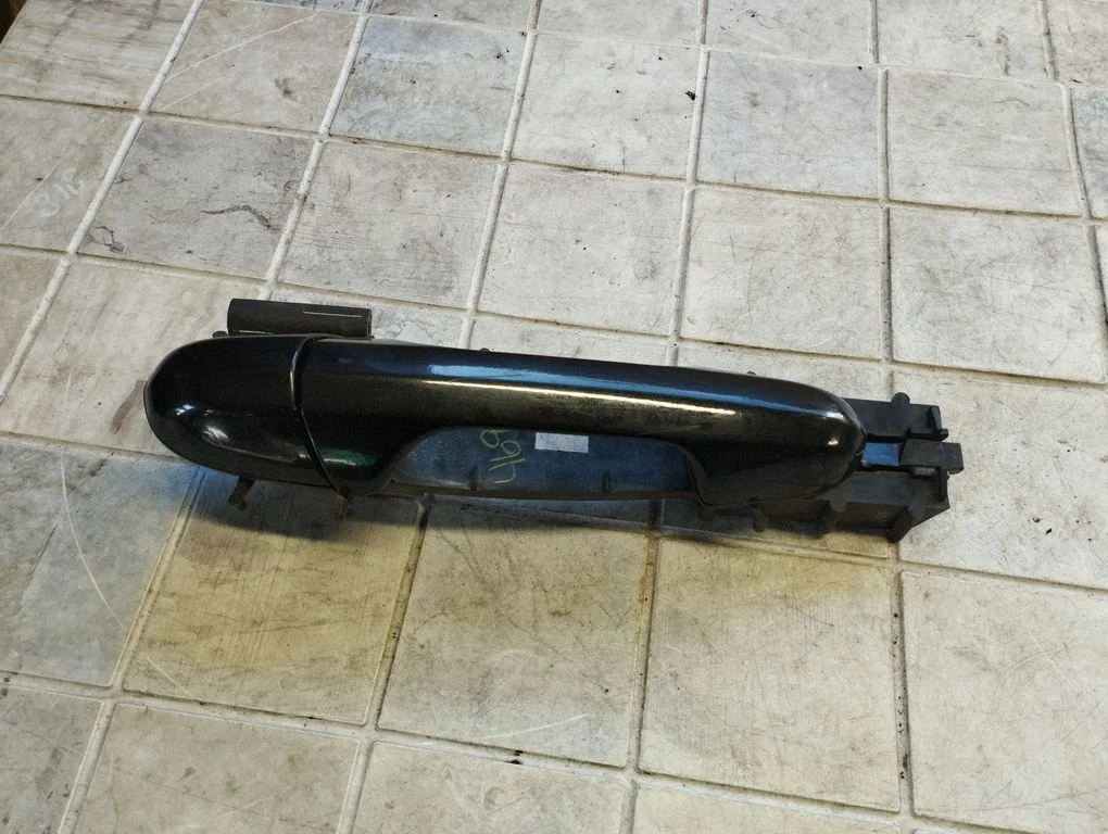 Tagaukse välimine käepide 40264400