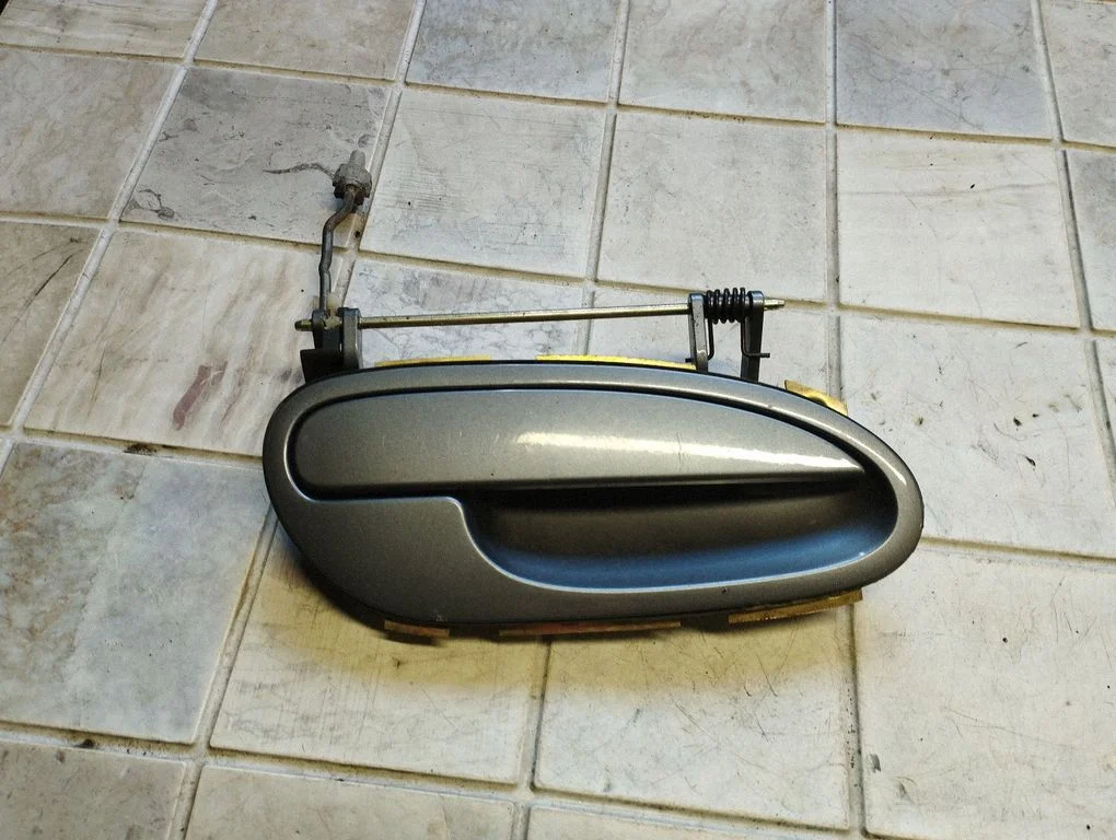 Rear door exterior handle 90457170RH
