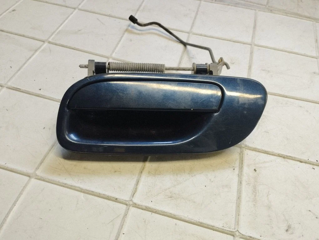 Rear door exterior handle – rear left