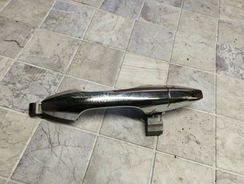 Tagaukse välimine käepide – Honda Accord (2003-2007)