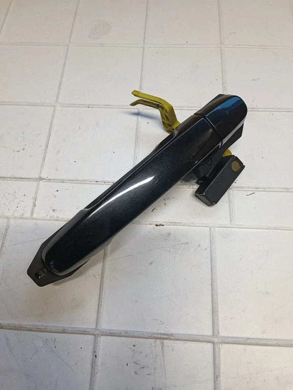 Rear door exterior handle – rear right