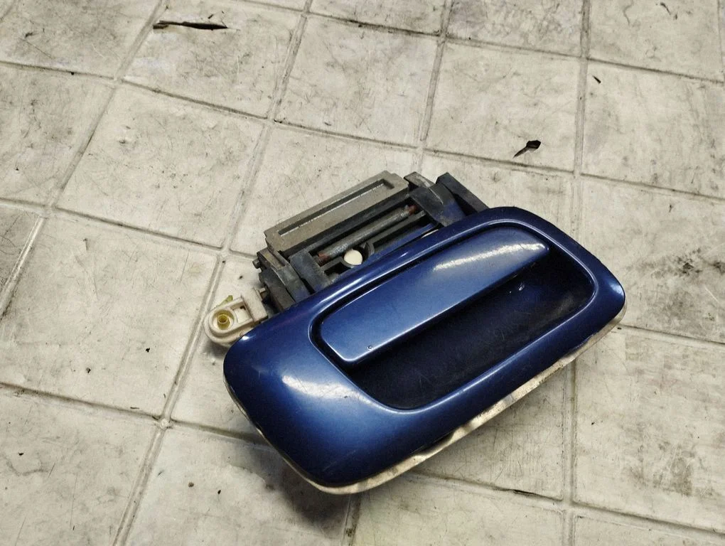 Tagaukse välimine käepide – Opel Zafira A (1999-2005)