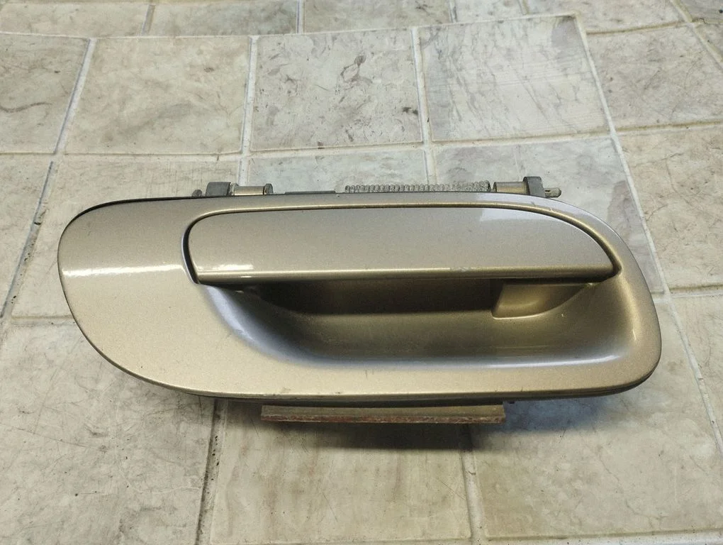 Tagaukse välimine käepide 9159640