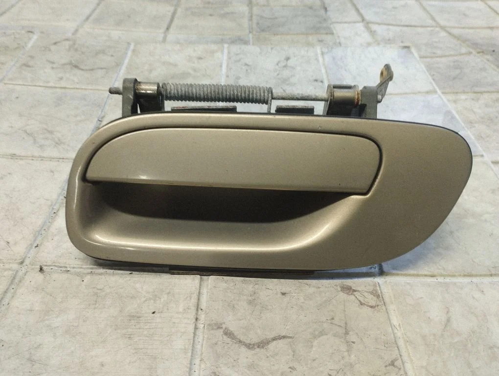 Tagaukse välimine käepide 9159639