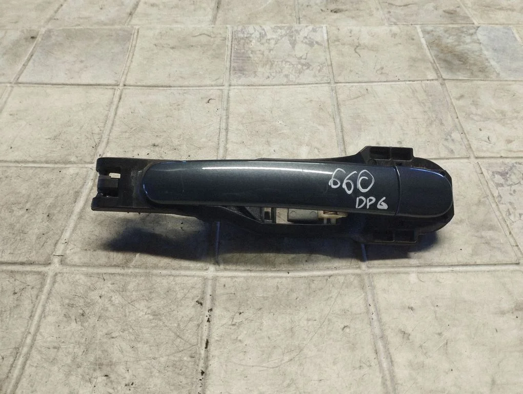 Rear door exterior handle 5P0839886A