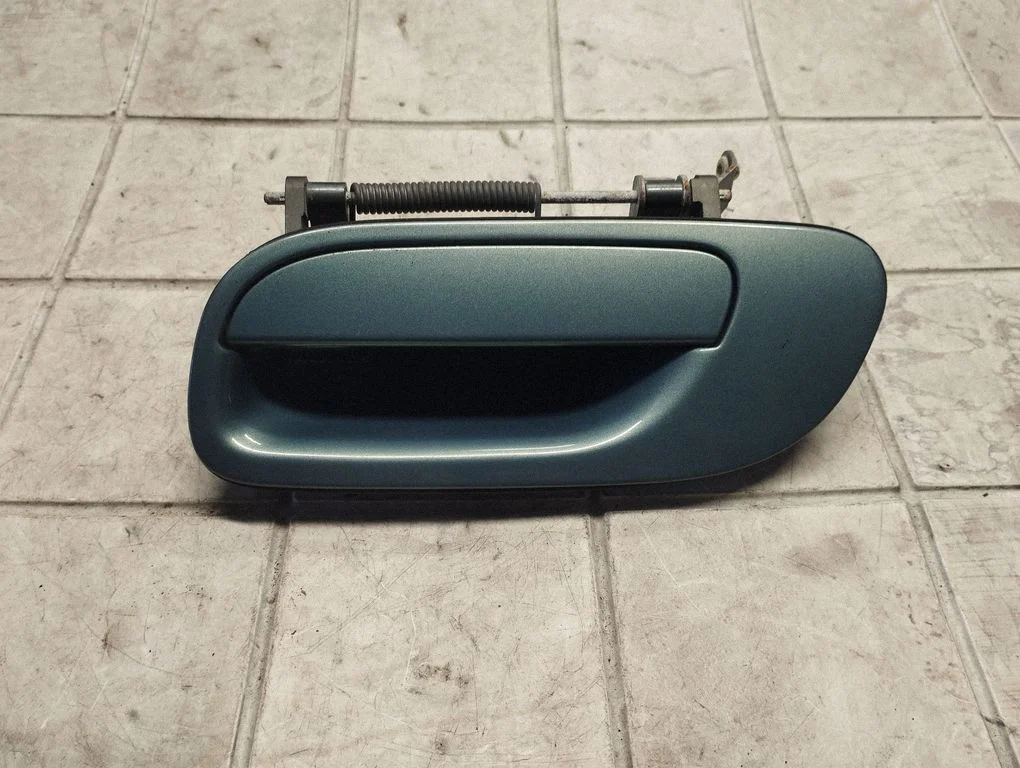 Rear door exterior handle Z410