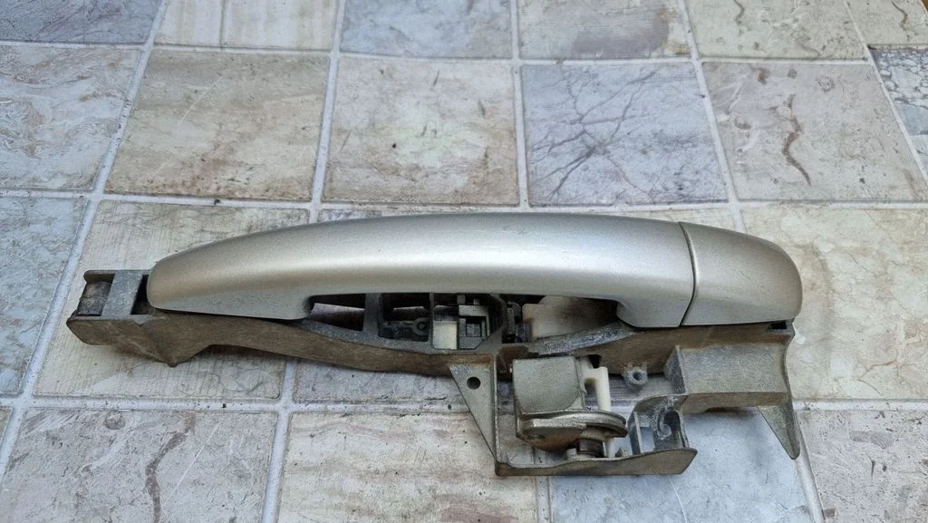 Rear door exterior handle 9684559980