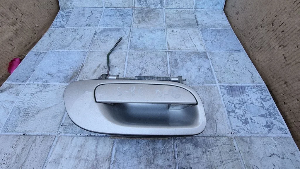 Rear door exterior handle – Volvo S80 (1999-2003)