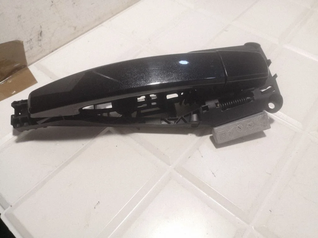 Rear door exterior handle – Opel Insignia A (2008-2017)