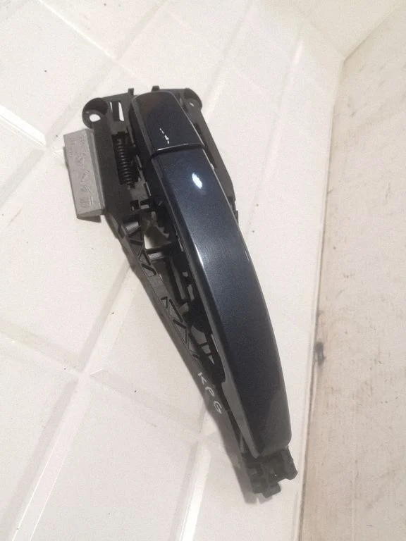 Rear door exterior handle – Opel Insignia A (2008-2017)