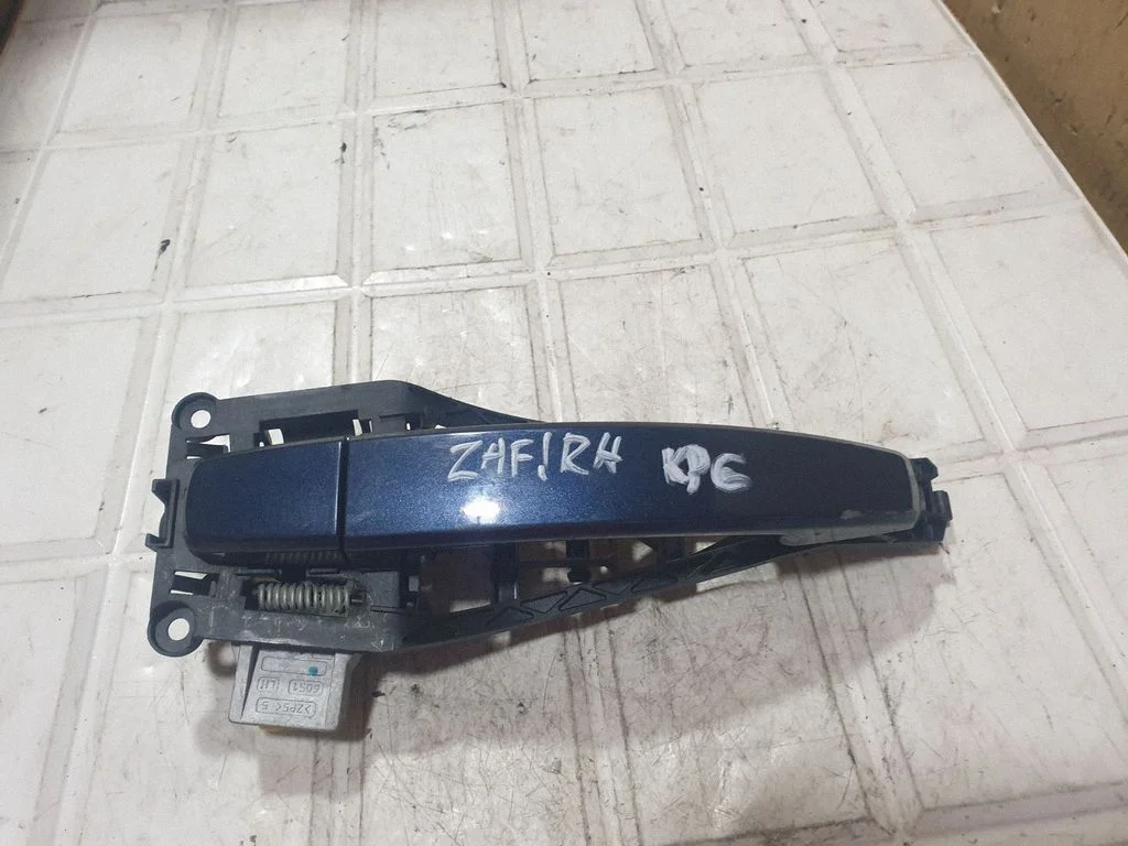 Tagaukse välimine käepide – Opel Zafira C (2011-2019)
