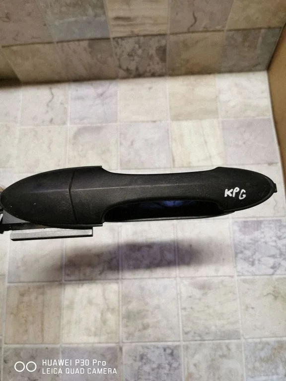 Rear door exterior handle – Ford Focus (1998-2004)
