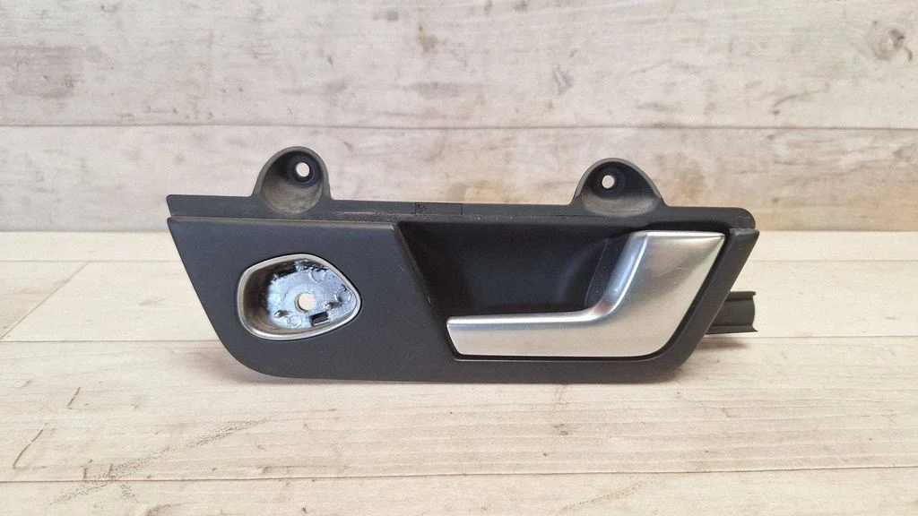 Rear door interior handle 8E0839020
