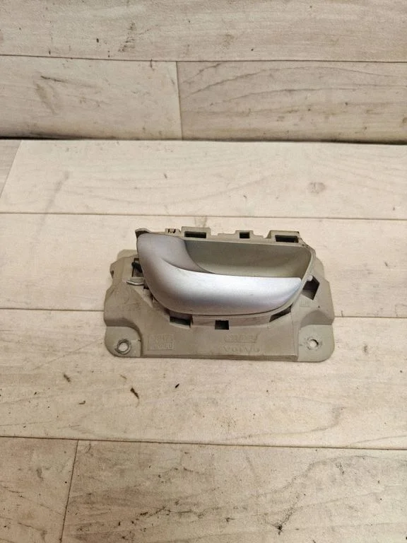 Tagaukse sisemine käepide – Volvo S80 (1999-2003)
